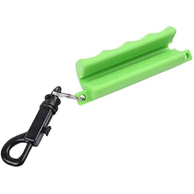 Dead Ringer Arrow Puller, Super Grip Arrow Puller Tool with Clip for Quiver Attachment, Works on All Arrow Shafts, Green