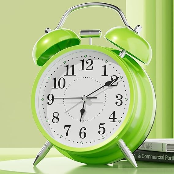 4 Inches Analog Alarm Clocks Retro Backlight Cute Simple Design with Night Light Silent Non-Ticking Battery Operated [Green]