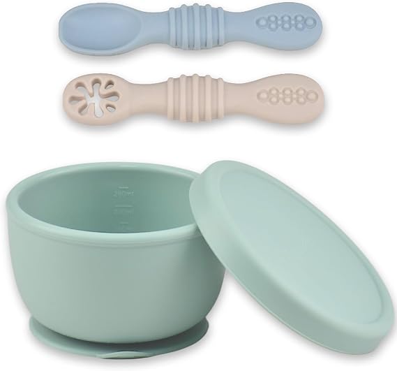 Ginbear Suction Silicone Bowl with Lid and Spoons Set 4 M+ (Green)