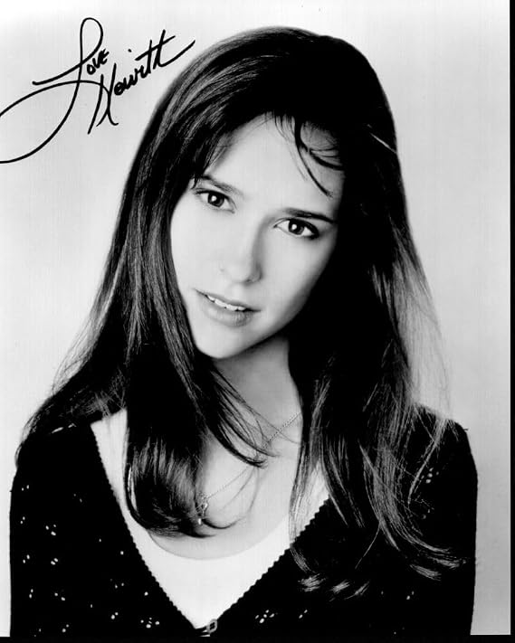 Posterazzi Jennifer Love Hewitt Headshot With Signature Black And White Photo Print (16 x 20) - Item # MVM70969