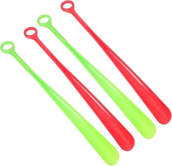 CALLARON 47cm Long Handle Shoehorns Set of 4 Plastic Shoehorn Universal Shoehorns Hanging Shoehorn Travel Portable Shoehorn for Boots Shoes(Random Color)