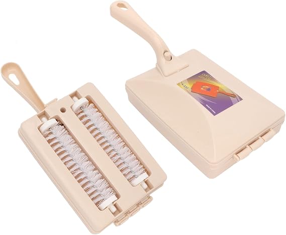Carpet Debris Sweeper Brush, Double Roller Handheld Manual Sweeper Pet Hair Dust Scraps Paper Small Rubbish Cleaning for Bed Clothes Desktop