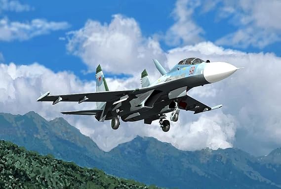 Trumpeter 1/32 Sukhoi Su27UB Flanker C Russian Fighter Model Kit