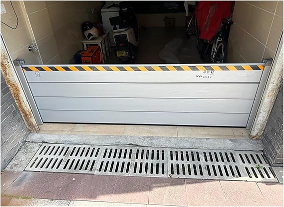 Flood Barrier Shield Water Prevention System Temporary, 3.5 feet 4ft 5ft 6ft 9foot 10ft 12feet 16foot Custom Water Stopper Flood Barrier Baffle, Garage/Elevato, 11 ft Length x 31 in Height