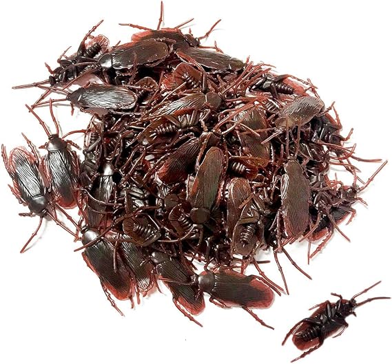 OJYUDD 100PCS Prank Fake Roaches, Favorite Trick Joke Toys Look Real, Scary Insects Realistic Plastic Bugs, Novelty Cockroach for Party, Christmas, Halloween