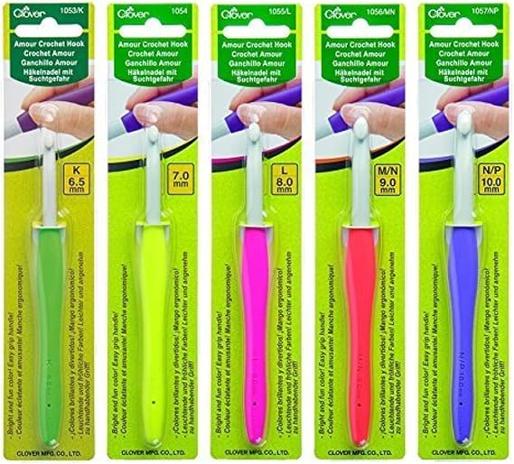 Clover Amour Crochet Hooks - Set of 5 - for Working with Thick Yarns