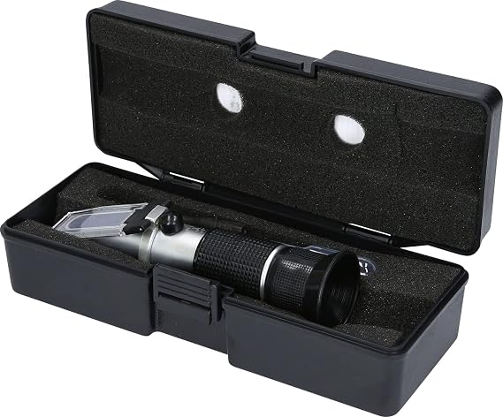 Refractometer-optical tester for battery fluid, antifreeze and AdBlue additives