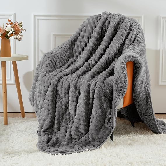 Uttermara Weighted Blanket Queen Size 15 Pounds for Adults, Sherpa Faux Fur Heavy Blanket for Couch Bed, Super Soft Plush Fleece & Cozy Sherpa Reverse, Luxury Long Fur Throw Blankets, 60" x 80", Gray