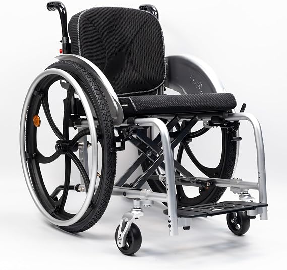 Ultra Lightweight Wheelchair,Portable Folding Sports Wheelchairs with Adjustable Footrest,Aluminum Alloy Frame,Self Propelled Manual Wheelchairs(B,Seat Width 38cm/15in)