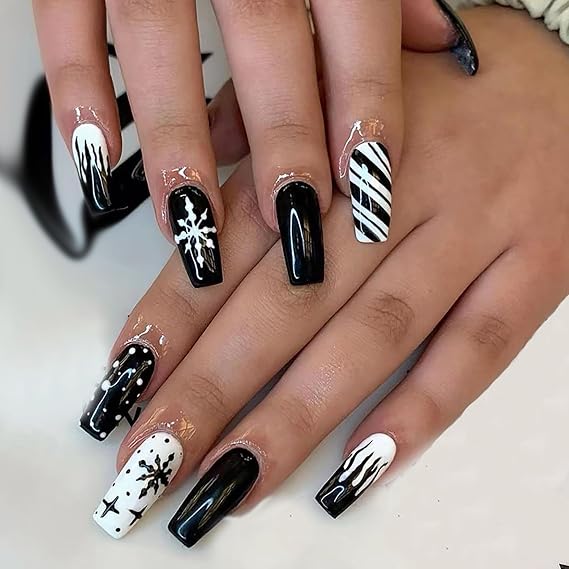 Christmas Coffin Press on Nails Medium Length, Artificial Glossy Fake Nails with Xmas Black Snowflake Designs, Acrylic Coffin False Nails for Winter Holiday, False Fingernails Glue Nails for Women