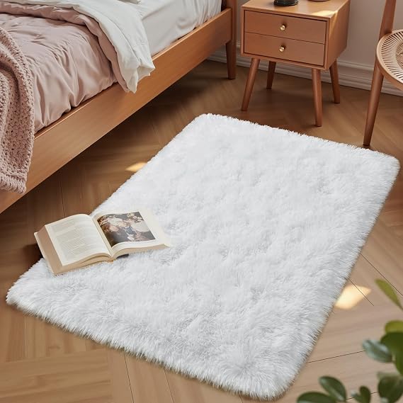 Macgace Small Throw Rugs for Bedroom, 2x3 White Mini Non-Slip Area Rug, Super Soft Plush Fluffy Carpet Modern Home Decor Aesthetic for Entryway Entrance Nursery Kids Room Dorm Office