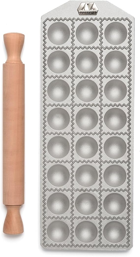 Marcato Ravioli Maker Press Ravioli Machine Homemade Ravioli Cutter 40 mm Round Cut Generous Filling Space for 24 Ravioli Made in Italy
