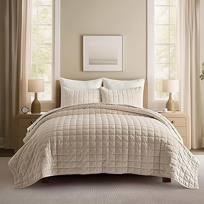 EVERGRACE Pearl Velvet Quilt King Size Bedding Sets, Luxurious Soft Velvet Comforter Set, Lightweight Box Stitching Oversized Bedspread Coverlet for All Season, with 2 Shams, Birch