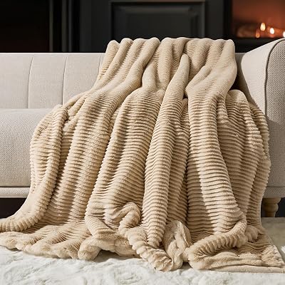 EVERGRACEHOME Ultra Soft Faux Fur Throw Blanket for Couch, Luxury Sculpted Texture Faux Rabbit Fur Blanket for Bed, Fluffy Thick Plush Warm Fuzzy Throw, 920GSM Beige, 60x80